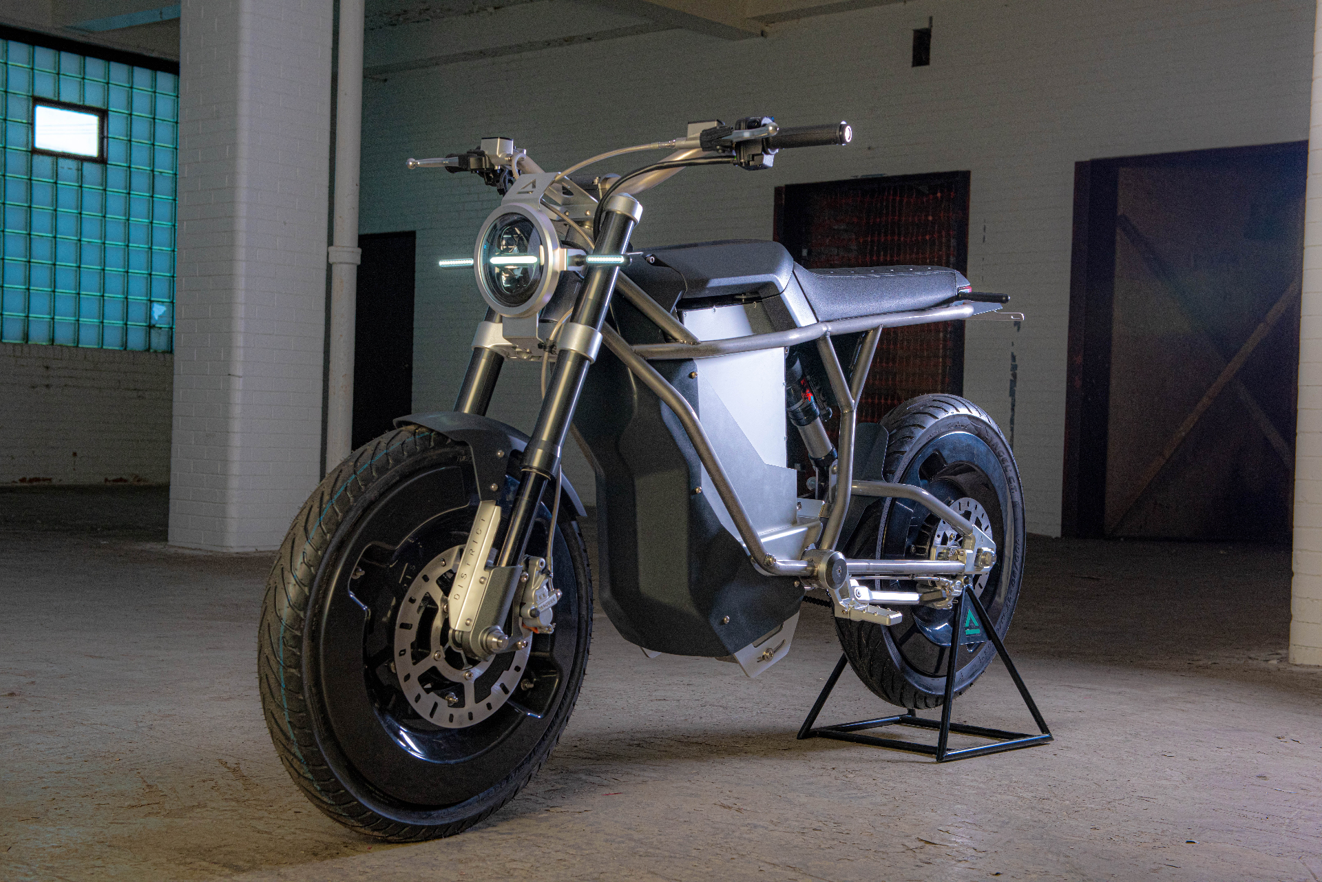 LAND DISTRICT — premium urban electric motorcycle